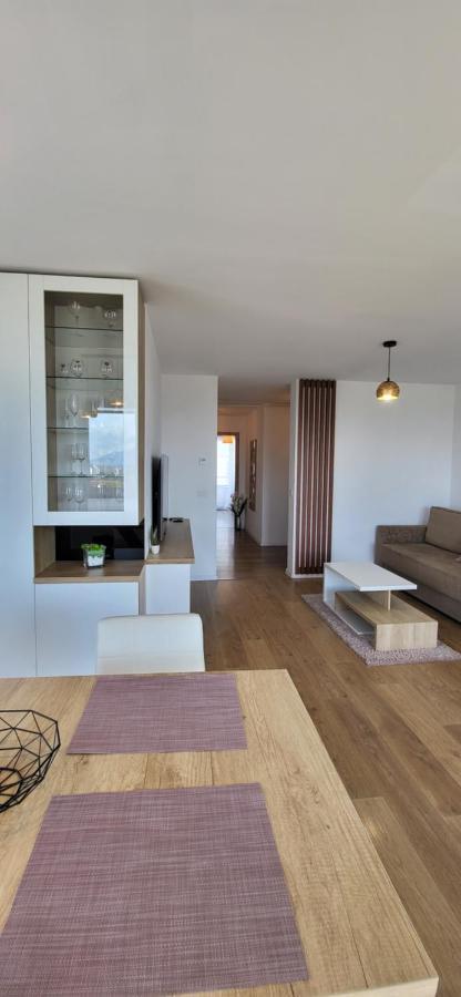 Luxury Panorama Apartament,Coresi Braşov Eksteriør billede